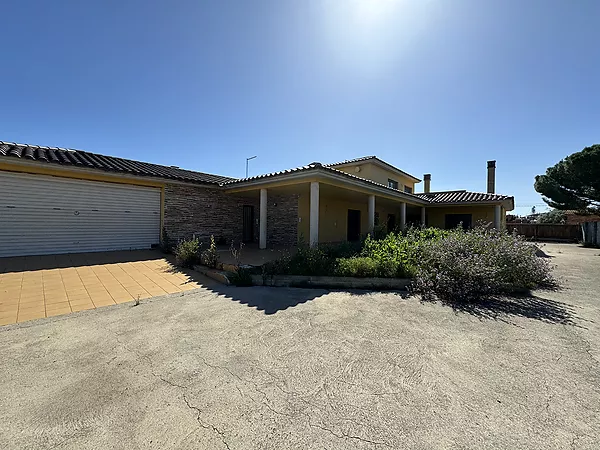 House with garden in Cabanes