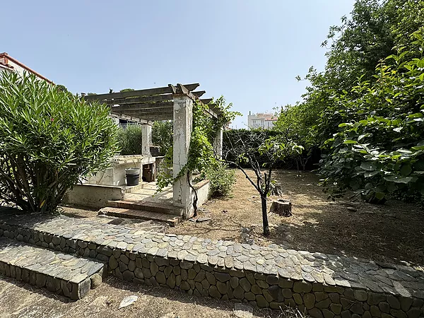 Maison individuelle avec grand jardin