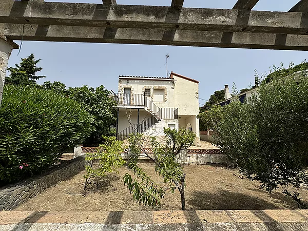 Detached house with large garden