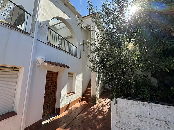 Appartement avec jardin dans l'urbanisation Sant Miquel de Colera