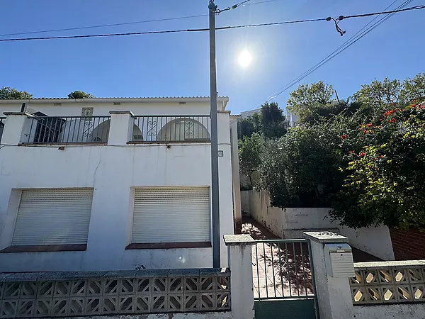 Appartement avec jardin dans l'urbanisation Sant Miquel de Colera