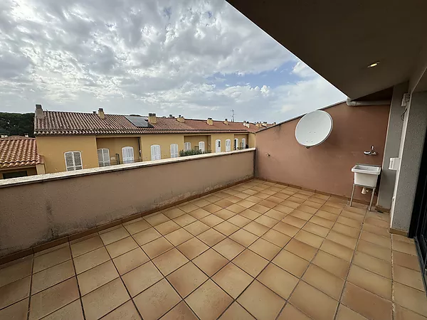 Casa adosada en venta en Peralada