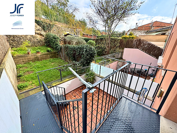 Appartement avec terrasse et jardin