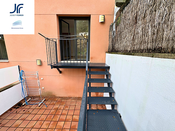 Appartement avec terrasse et jardin